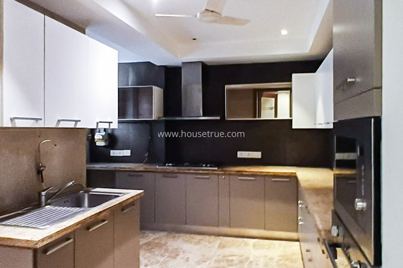 4 BHK Flat For Rent in Defence Colony