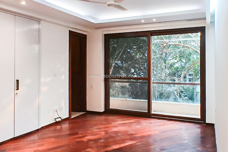 4 BHK Flat For Rent in Defence Colony
