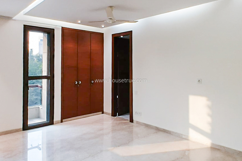 4 BHK Flat For Rent in Defence Colony