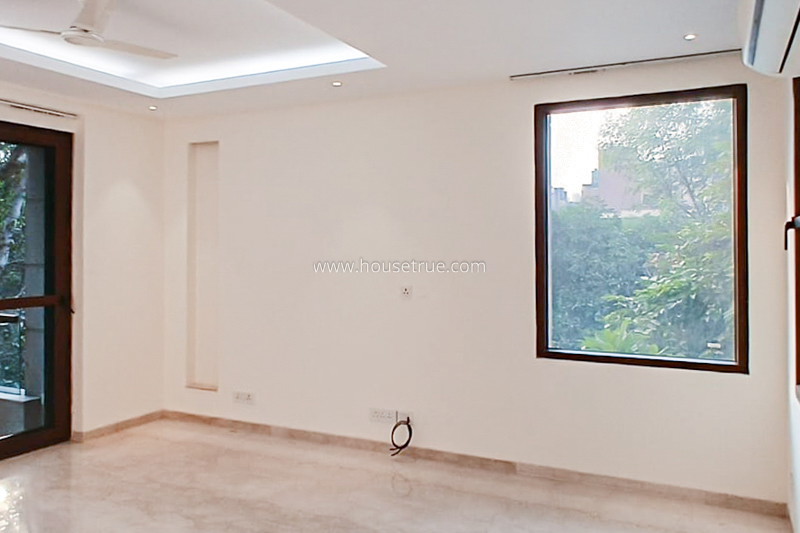 4 BHK Flat For Rent in Defence Colony