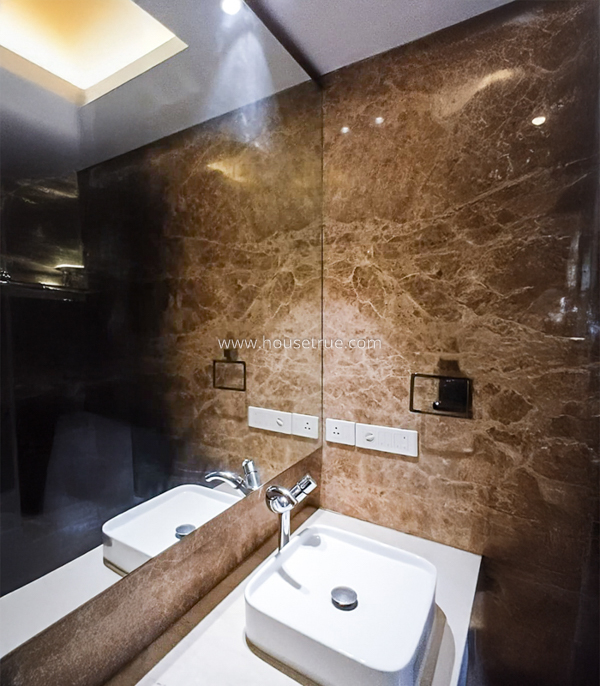 4 BHK Flat For Rent in Defence Colony