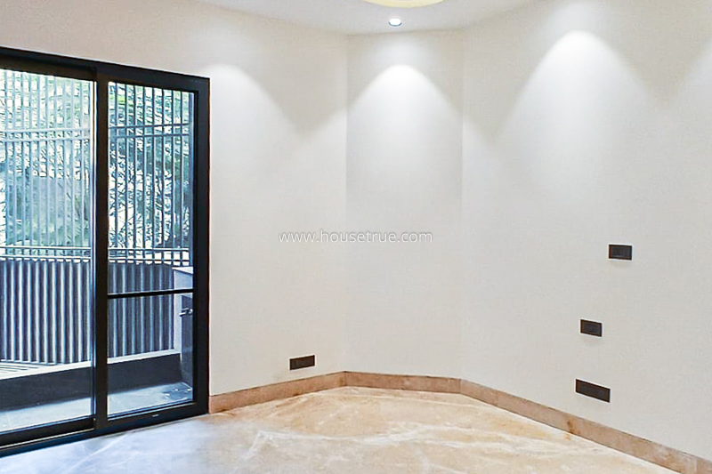 4 BHK Flat For Rent in Jangpura Extension