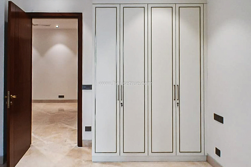 4 BHK Flat For Rent in Jangpura Extension