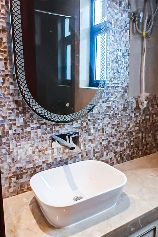 4 BHK Flat For Rent in Jangpura Extension