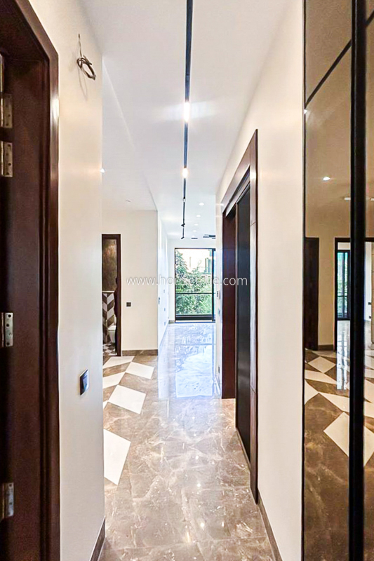 4 BHK Flat For Rent in Jangpura Extension