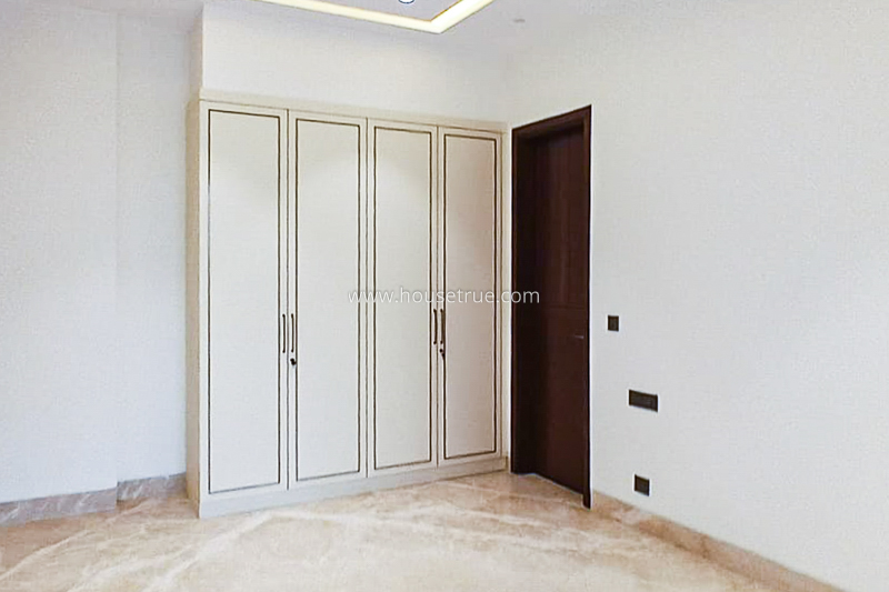 4 BHK Flat For Rent in Jangpura Extension