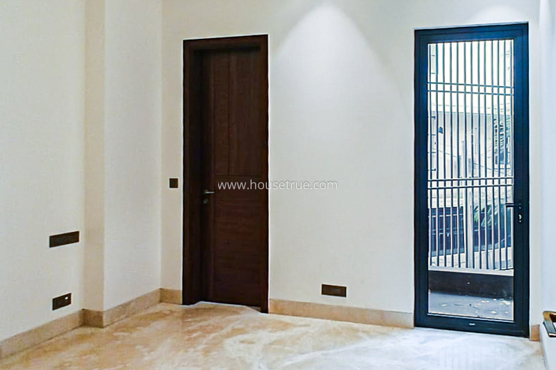 4 BHK Flat For Rent in Jangpura Extension
