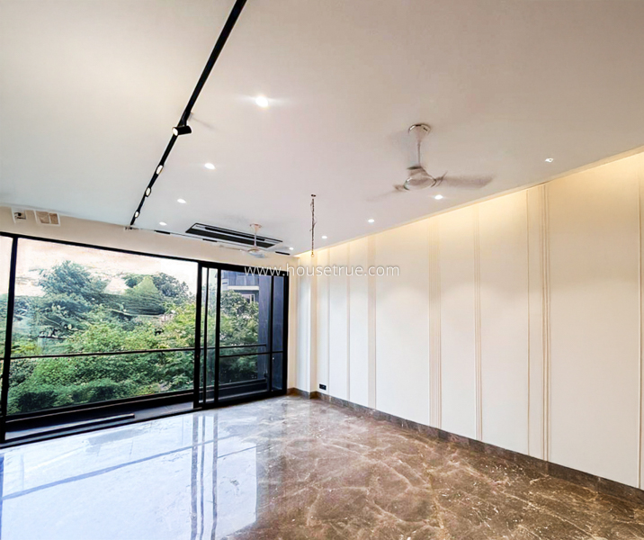 4 BHK Flat For Rent in Jangpura Extension