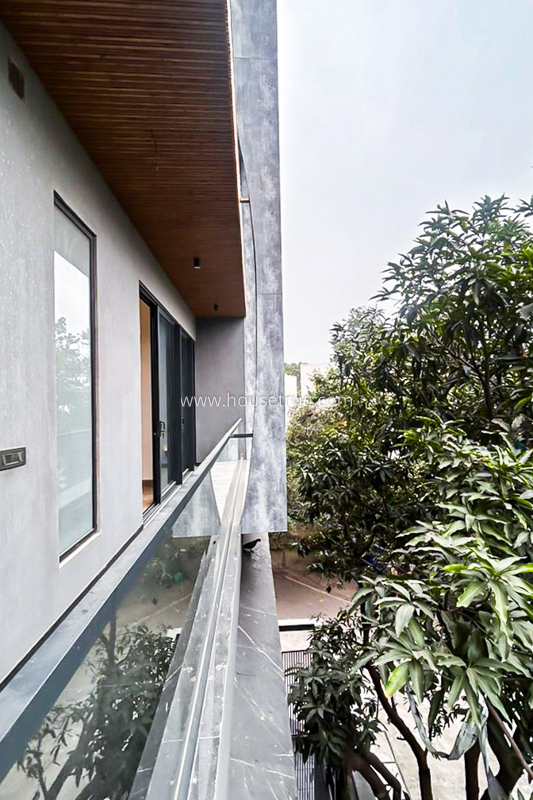 4 BHK Flat For Rent in Jangpura Extension