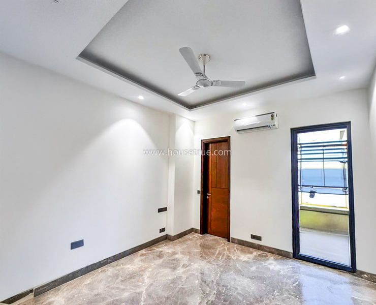4 BHK Flat For Rent in Jangpura Extension