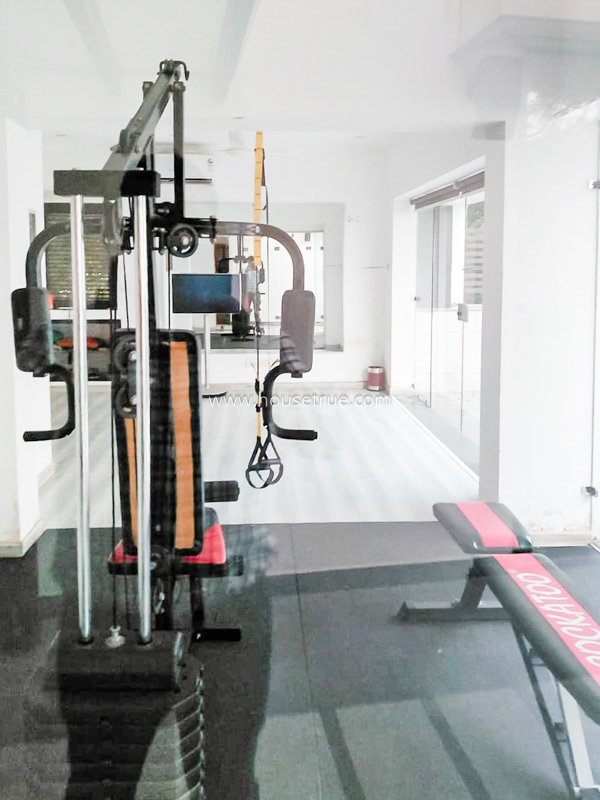 5 BHK House For Rent in May Fair Garden