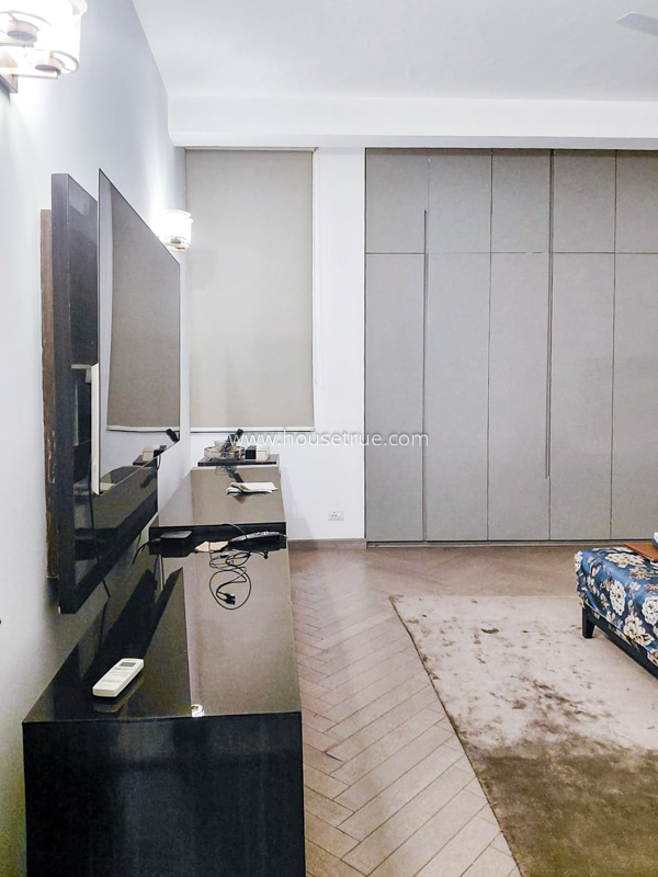 5 BHK House For Rent in May Fair Garden