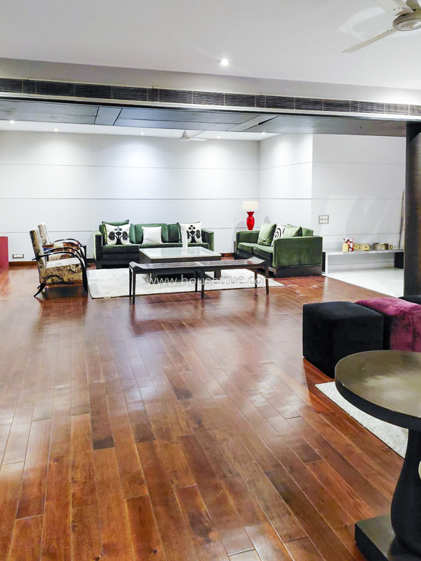 5 BHK House For Rent in May Fair Garden