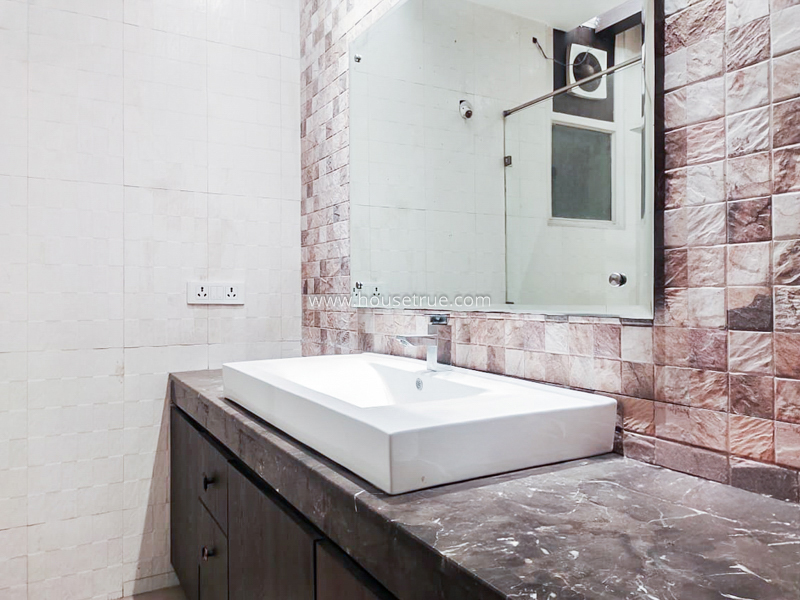 4 BHK House For Rent in Sarvapriya Vihar