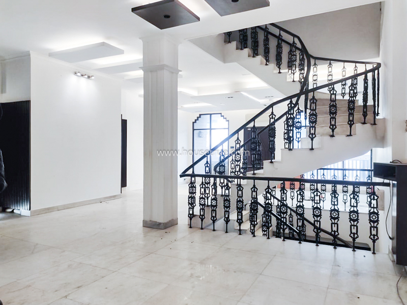 4 BHK House For Rent in Sarvapriya Vihar