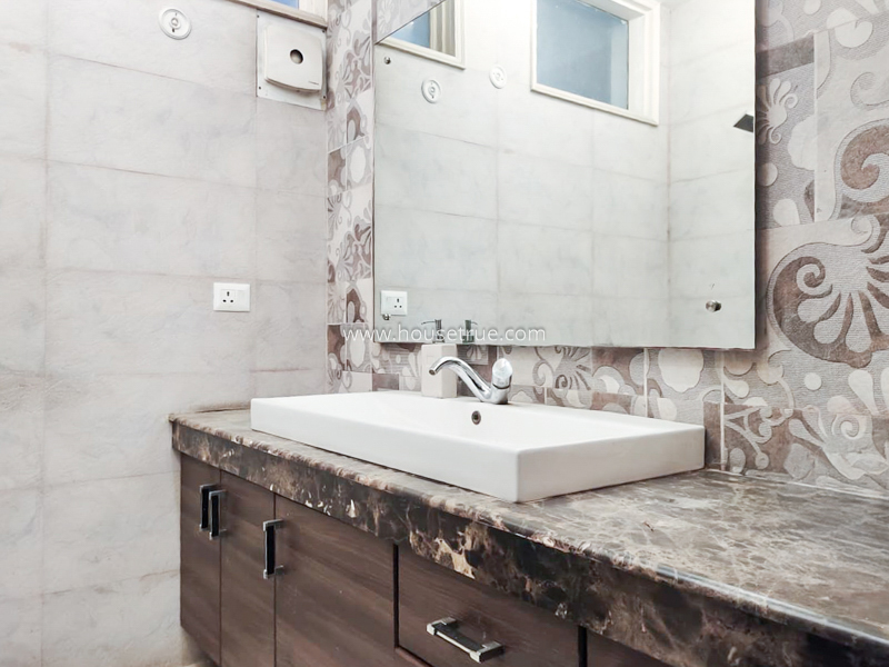 4 BHK House For Rent in Sarvapriya Vihar