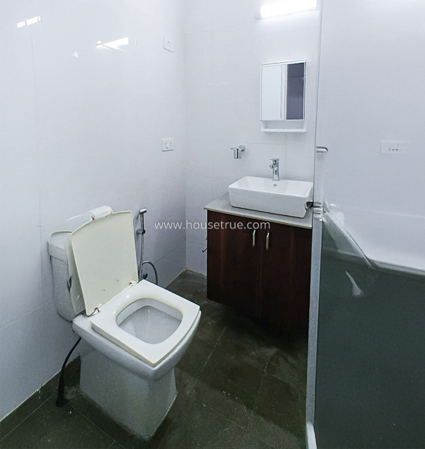 3 BHK Flat For Rent in Defence Colony