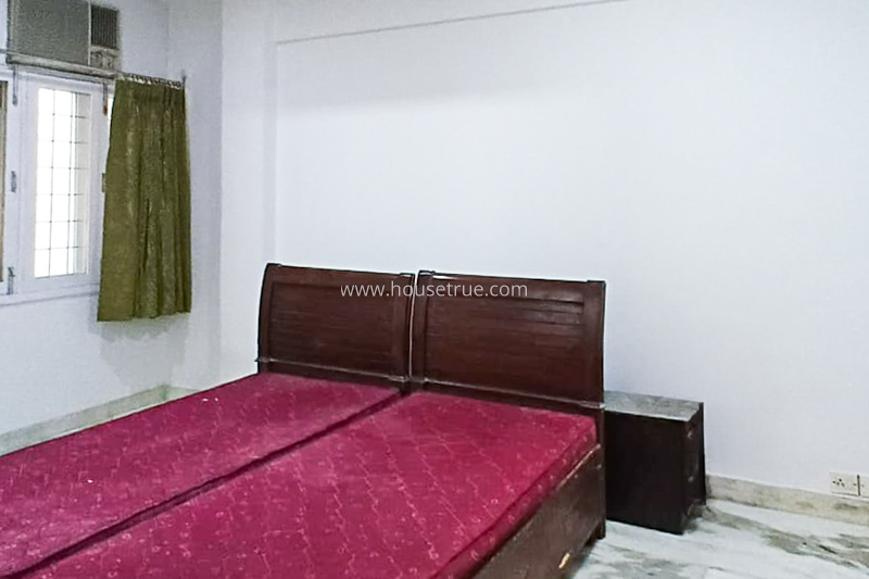 3 BHK Flat For Rent in Defence Colony