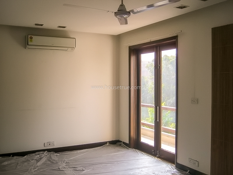 4 BHK Flat For Sale in Vasant Vihar