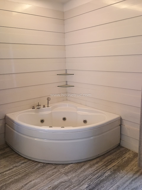 4 BHK Flat For Sale in Vasant Vihar