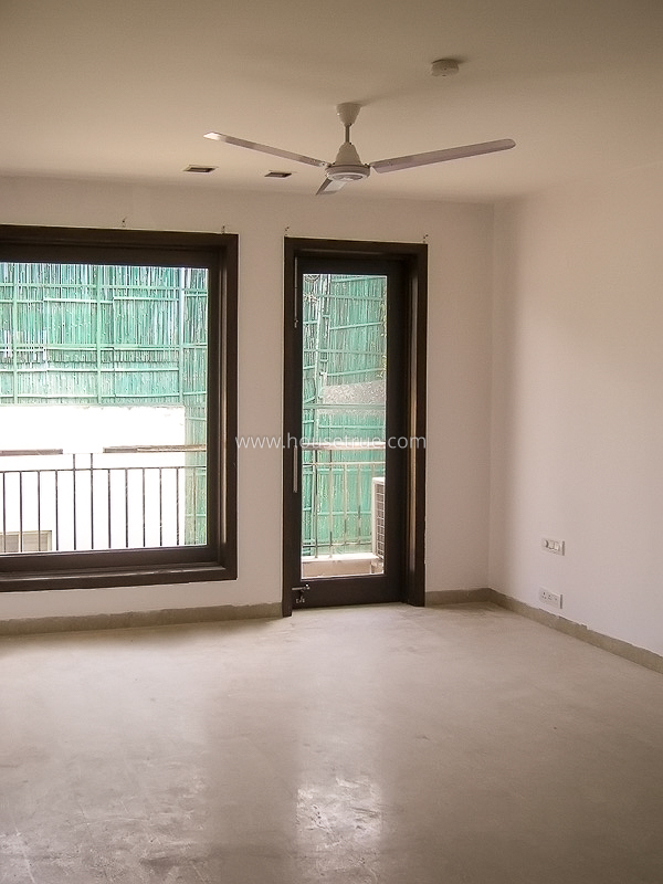 4 BHK Flat For Sale in Vasant Vihar