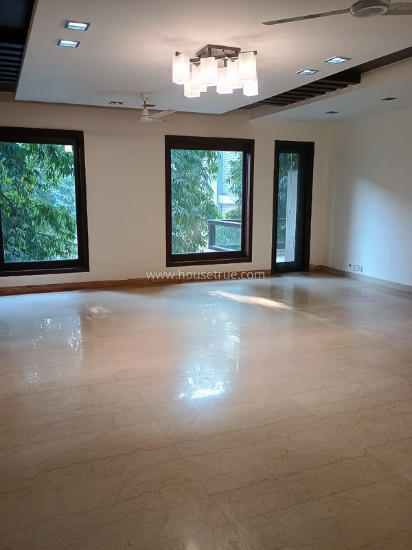 4 BHK Flat For Sale in Vasant Vihar