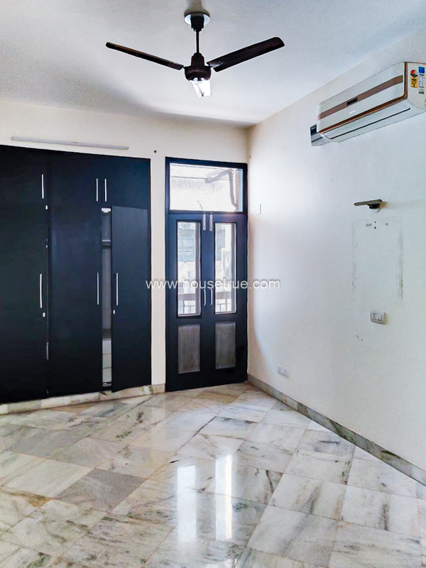3 BHK Flat For Rent in Defence Colony