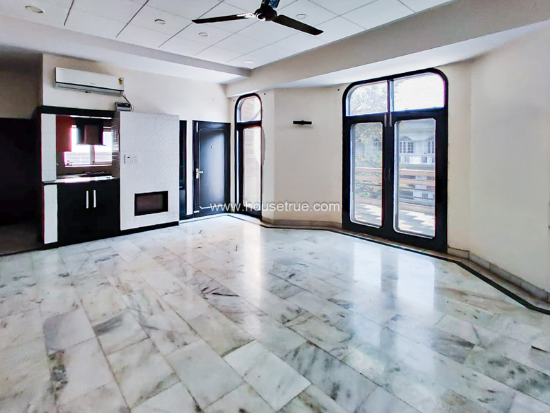 3 BHK Flat For Rent in Defence Colony