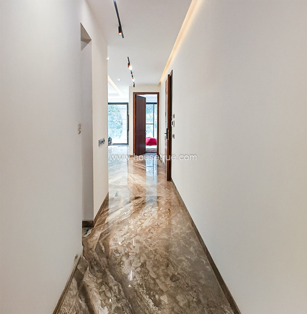 3 BHK Flat For Rent in Defence Colony