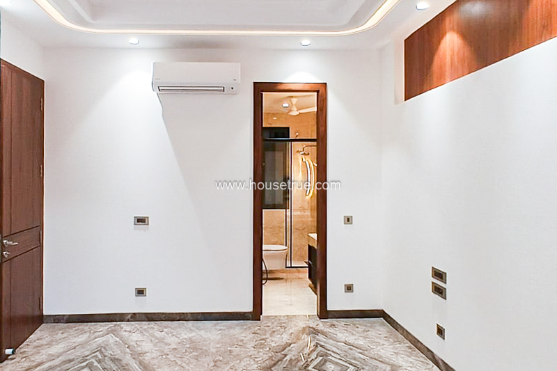 3 BHK Flat For Rent in Defence Colony