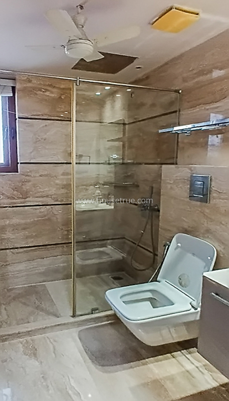 4 BHK Flat For Rent in Panchsheel Park