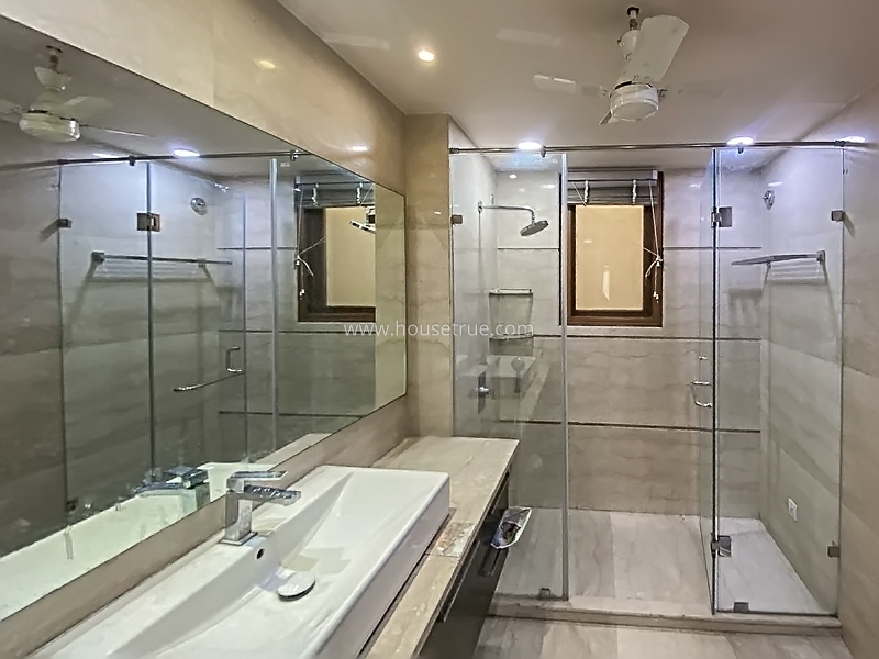 4 BHK Flat For Rent in Panchsheel Park