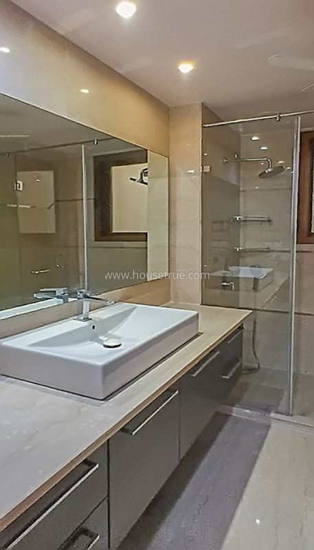 4 BHK Flat For Rent in Panchsheel Park