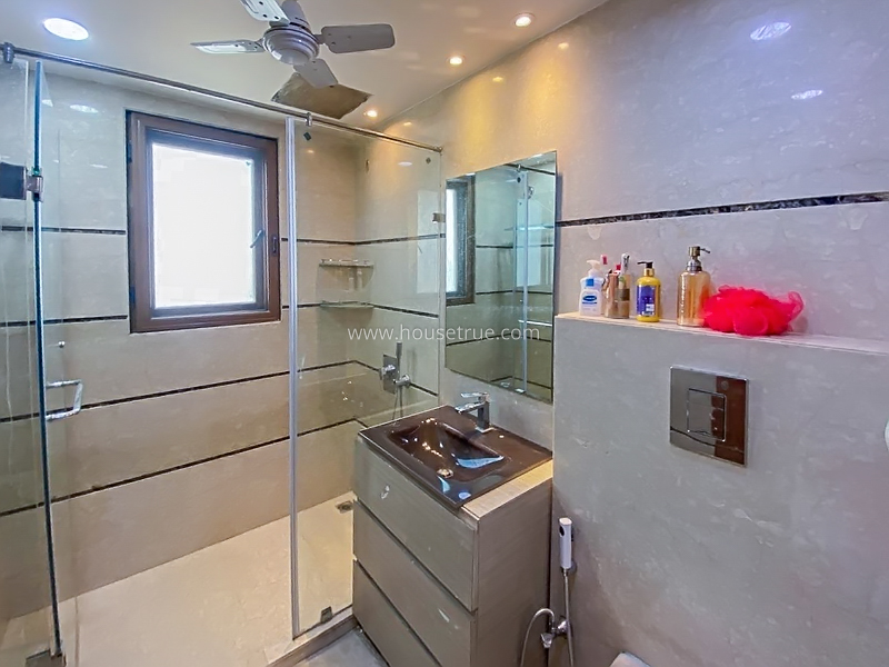 4 BHK Flat For Rent in Panchsheel Park