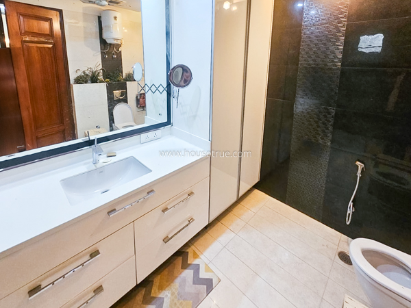 4 BHK Flat For Rent in Gulmohar Park