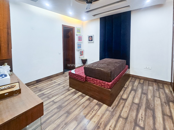 4 BHK Flat For Rent in Gulmohar Park