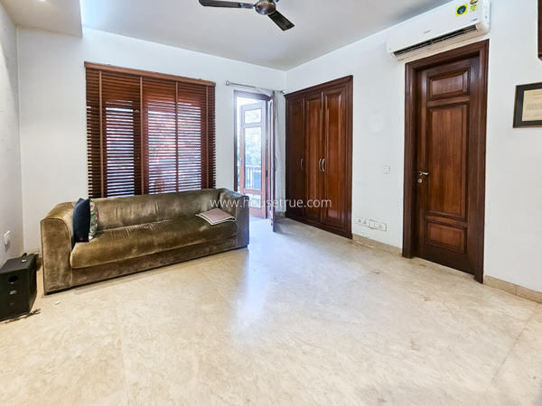 4 BHK Flat For Rent in Gulmohar Park