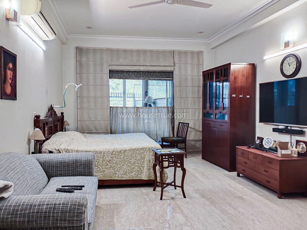 4 BHK Duplex For Rent in Hauz Khas Enclave