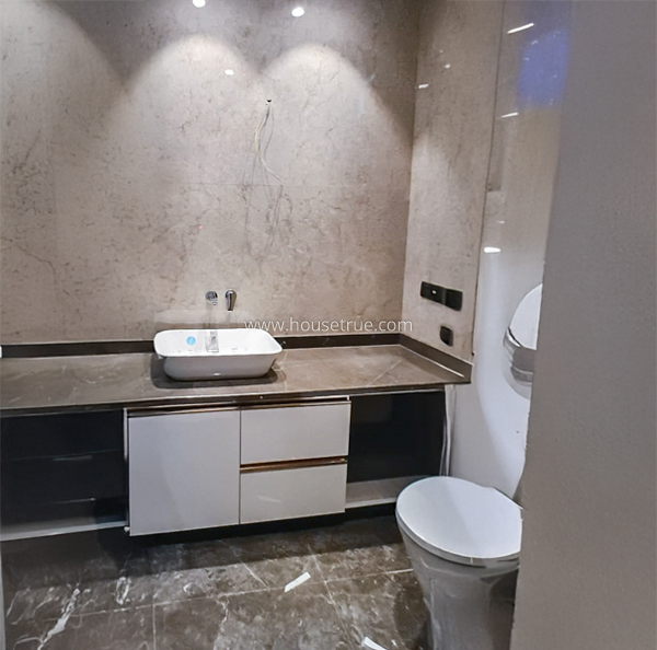 3 BHK Flat For Rent in Defence Colony