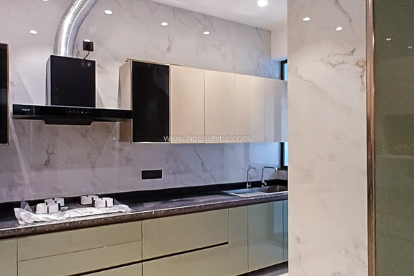 3 BHK Flat For Rent in Defence Colony