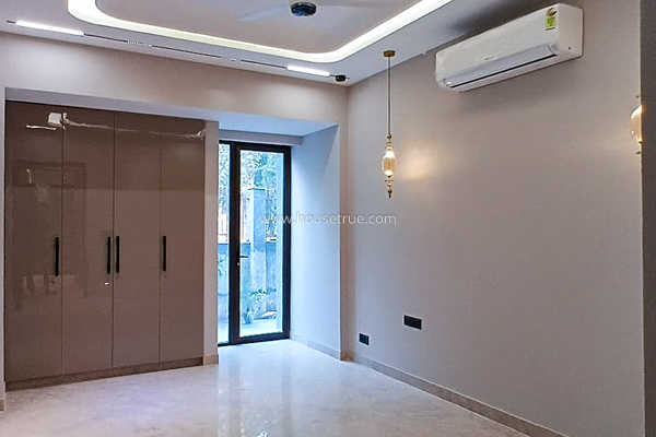3 BHK Flat For Rent in Defence Colony