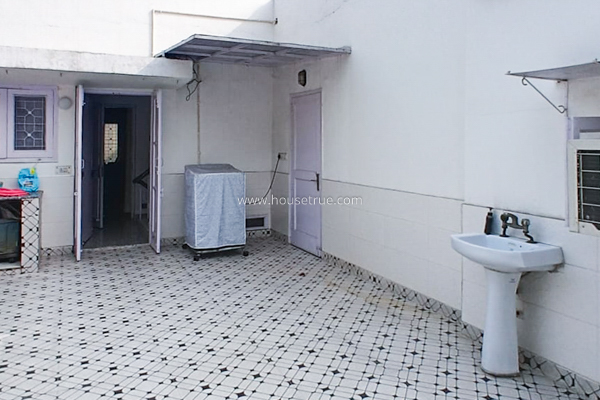 2 BHK Flat For Rent in Defence Colony