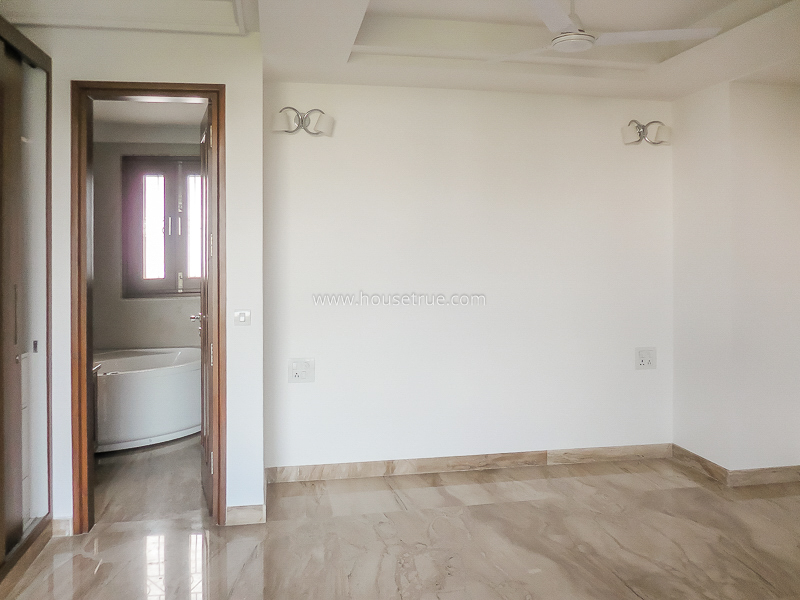 3 BHK Flat For Rent in Defence Colony