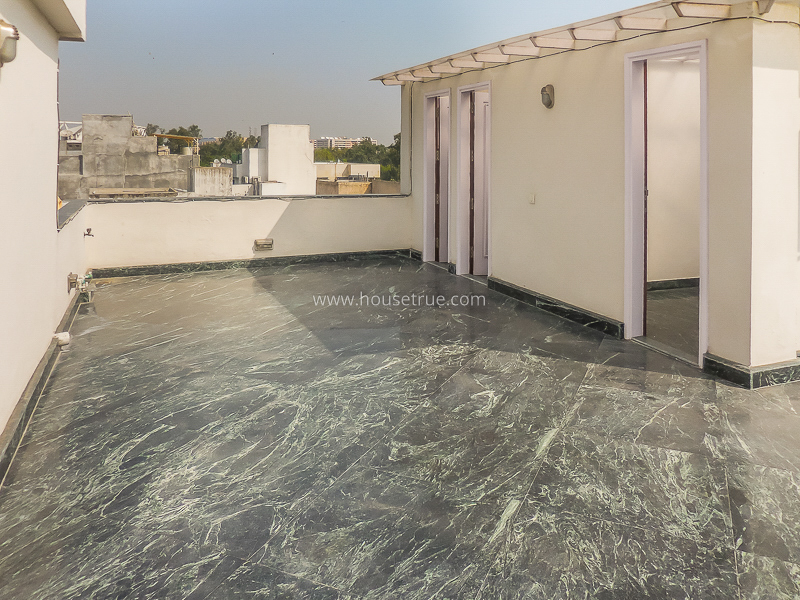 3 BHK Flat For Rent in Defence Colony