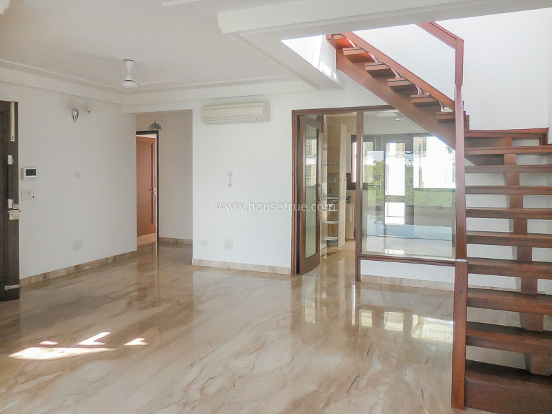3 BHK Flat For Rent in Defence Colony