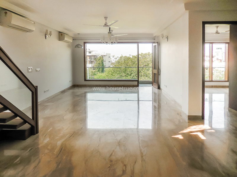 3 BHK Flat For Rent in Defence Colony
