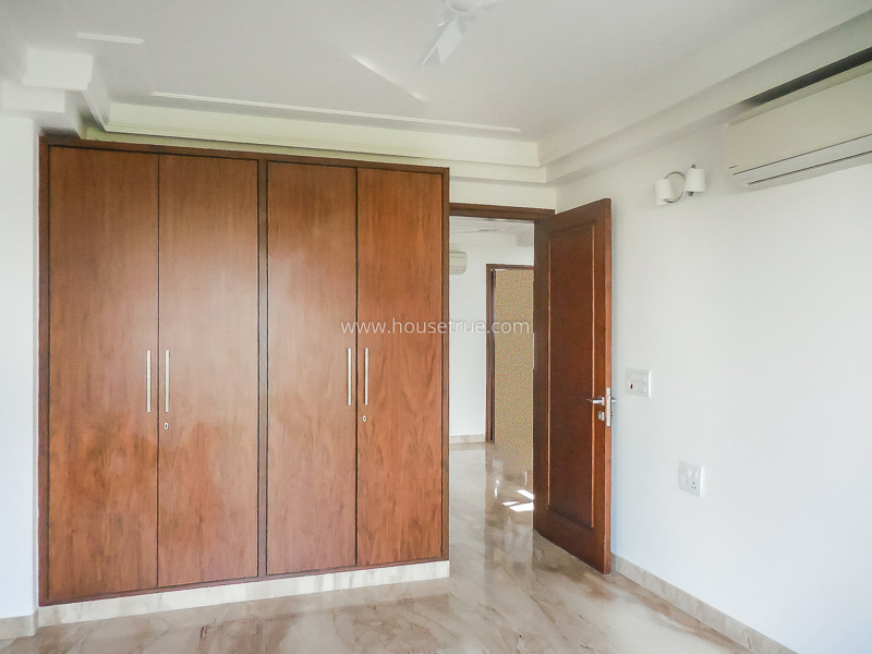 3 BHK Flat For Rent in Defence Colony