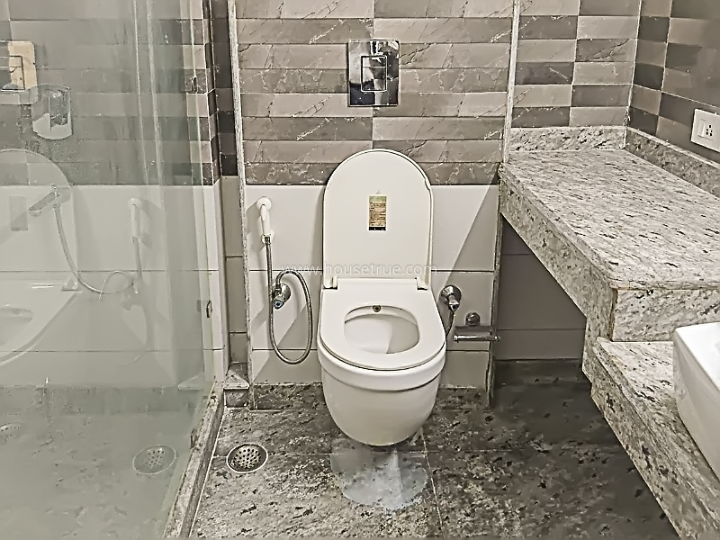 4 BHK Flat For Rent in Maharani Bagh