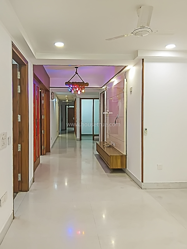 4 BHK Flat For Rent in Maharani Bagh