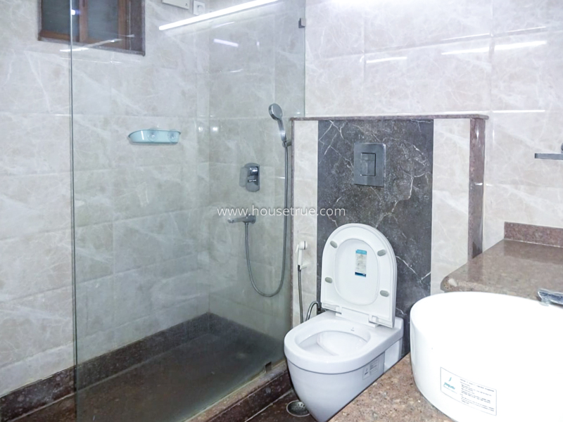 4 BHK Flat For Rent in Maharani Bagh